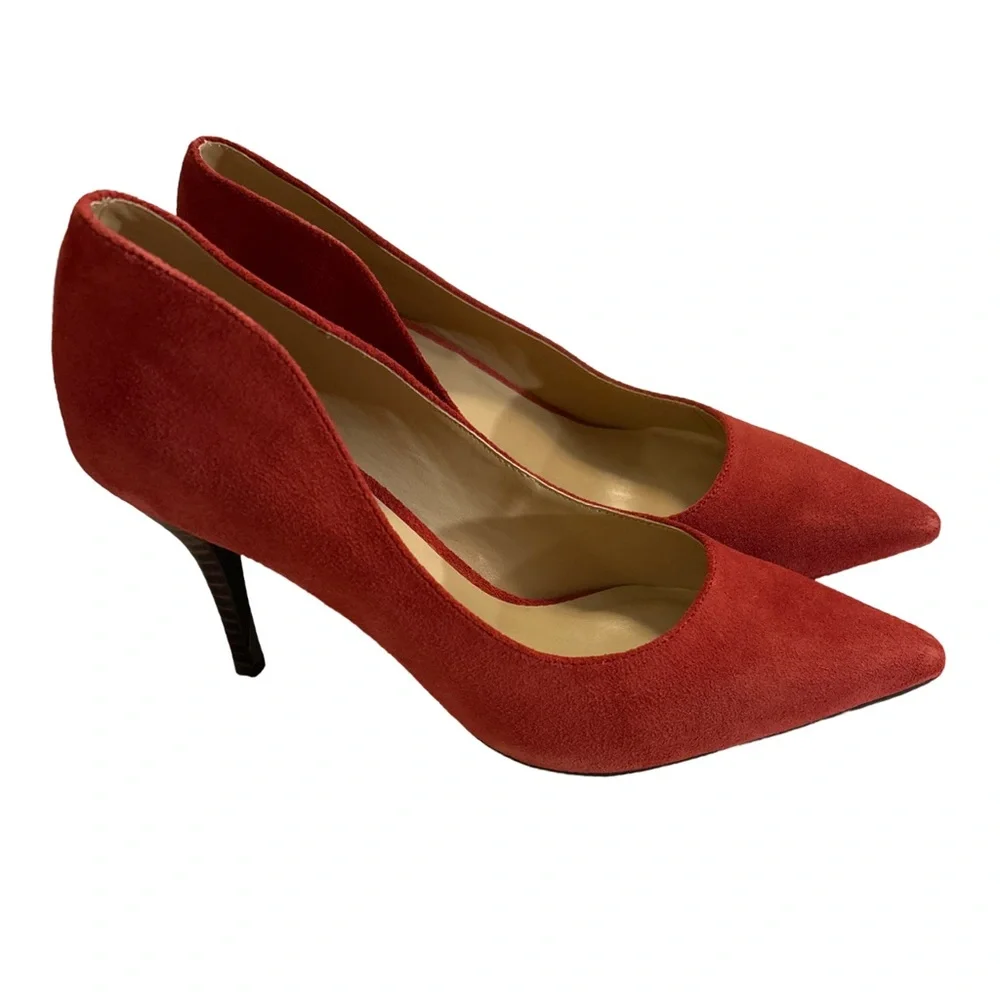 New Mojo Moxy Red Suede pumps.          ‎ 8.5M
